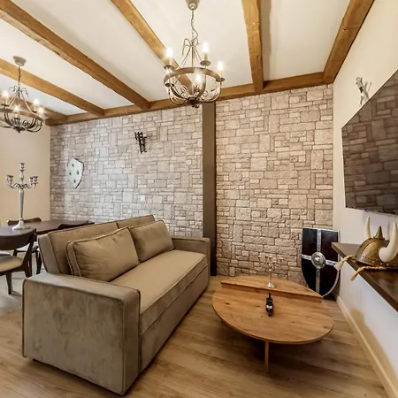 La Citadelle - T2 Medieval Pres De La Gare شقة