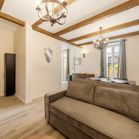 La Citadelle - T2 Medieval Pres De La Gare شقة شوليه