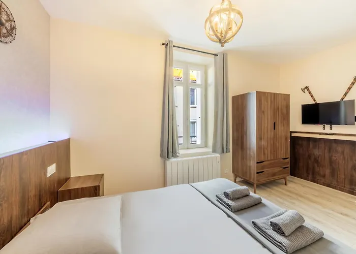 La Citadelle - T2 Medieval Pres De La Gare アパート ショレ