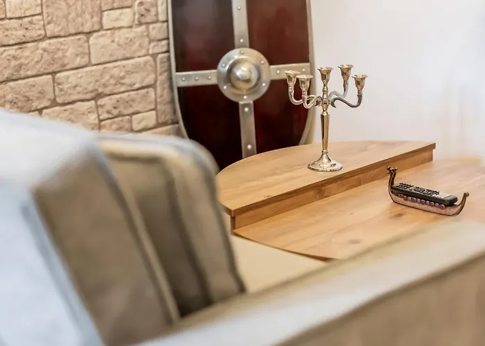 La Citadelle - T2 Medieval Pres De La Gare * ショレ